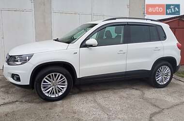 Позашляховик / Кросовер Volkswagen Tiguan 2015 в Одесі