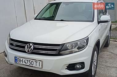 Позашляховик / Кросовер Volkswagen Tiguan 2015 в Одесі