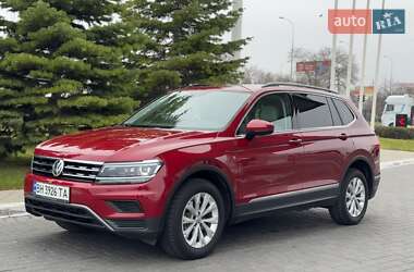 Внедорожник / Кроссовер Volkswagen Tiguan 2018 в Одессе