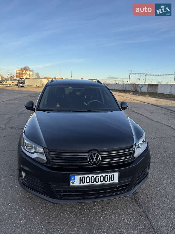 Внедорожник / Кроссовер Volkswagen Tiguan 2010 в Житомире