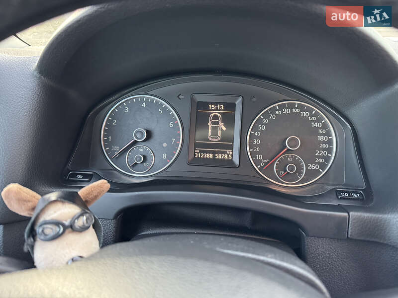 Внедорожник / Кроссовер Volkswagen Tiguan 2010 в Житомире