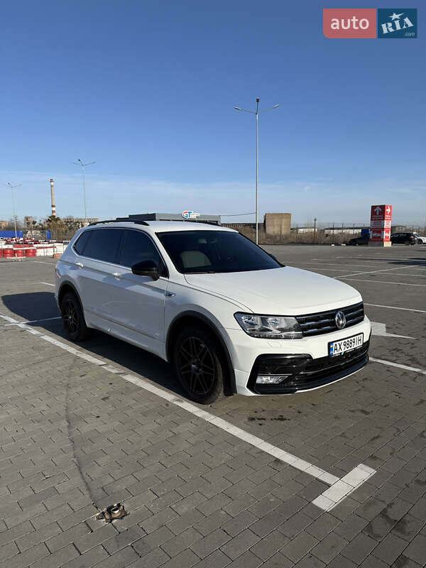 Внедорожник / Кроссовер Volkswagen Tiguan 2018 в Виннице фото 16 Внедорожник / Кроссовер Volkswagen Tiguan 2018 в Виннице