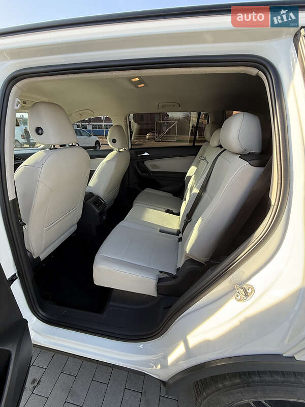 Внедорожник / Кроссовер Volkswagen Tiguan 2018 в Виннице фото 18 Внедорожник / Кроссовер Volkswagen Tiguan 2018 в Виннице