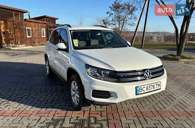 Позашляховик / Кросовер Volkswagen Tiguan 2016 в Золочеві