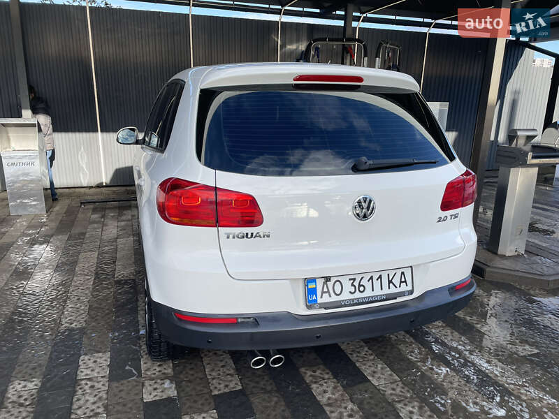 Позашляховик / Кросовер Volkswagen Tiguan 2013 в Ужгороді