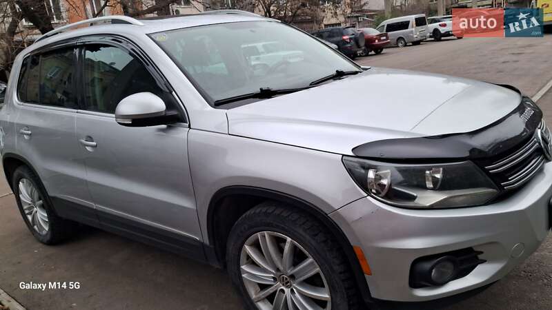 Внедорожник / Кроссовер Volkswagen Tiguan 2012 в Одессе