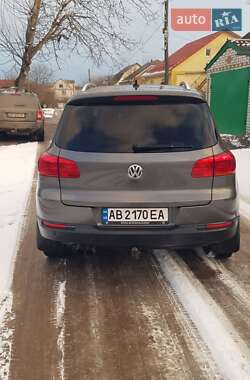 Внедорожник / Кроссовер Volkswagen Tiguan 2012 в Хмельнике