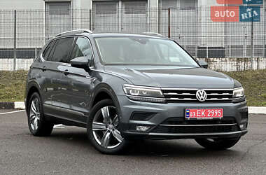 Позашляховик / Кросовер Volkswagen Tiguan 2018 в 