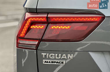 Позашляховик / Кросовер Volkswagen Tiguan 2018 в 
