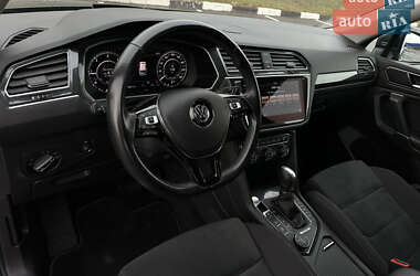 Позашляховик / Кросовер Volkswagen Tiguan 2018 в 