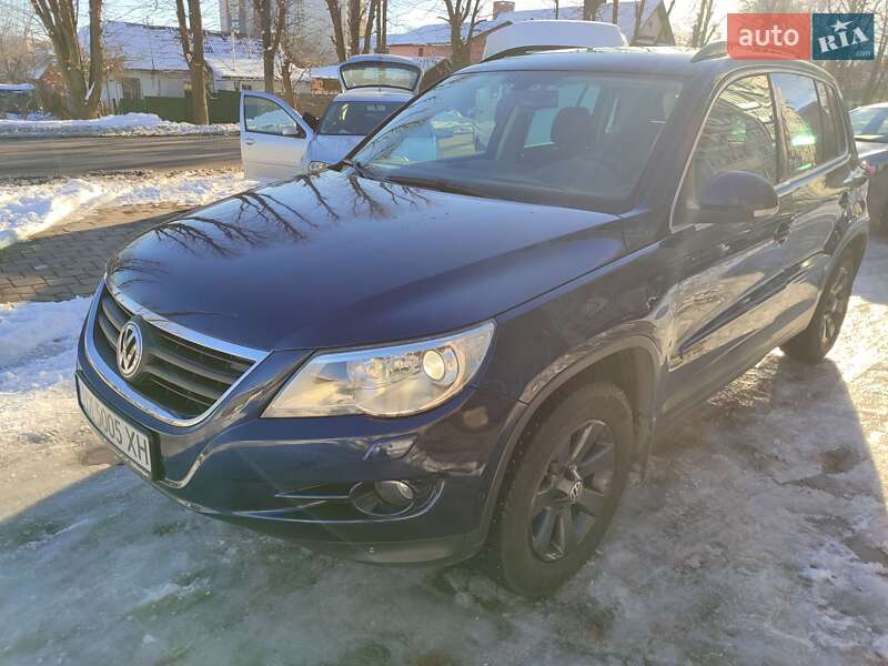 Внедорожник / Кроссовер Volkswagen Tiguan 2008 в Хмельницком