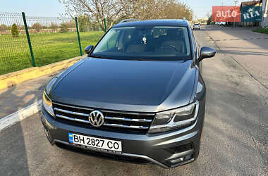 Позашляховик / Кросовер Volkswagen Tiguan 2017 в Одесі