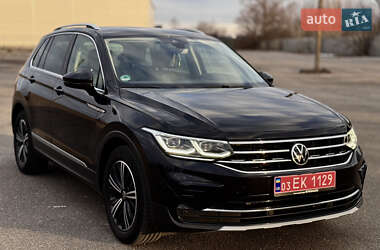 Позашляховик / Кросовер Volkswagen Tiguan 2021 в Бучі