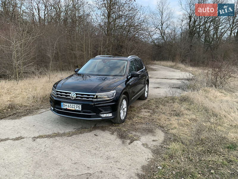 Позашляховик / Кросовер Volkswagen Tiguan 2016 в Ананьїві