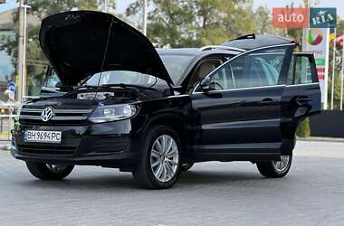 Внедорожник / Кроссовер Volkswagen Tiguan 2010 в Одессе