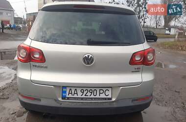 Позашляховик / Кросовер Volkswagen Tiguan 2010 в Черкасах