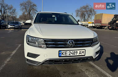 Позашляховик / Кросовер Volkswagen Tiguan 2017 в Дніпрі