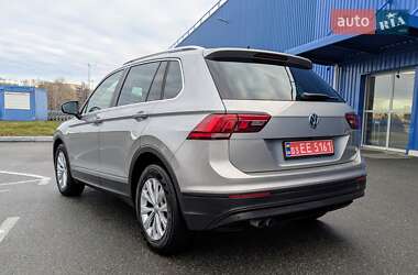 Внедорожник / Кроссовер Volkswagen Tiguan 2018 в 