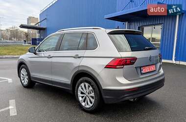 Внедорожник / Кроссовер Volkswagen Tiguan 2018 в 
