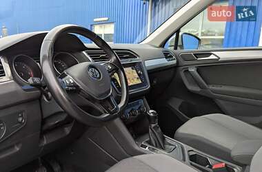 Внедорожник / Кроссовер Volkswagen Tiguan 2018 в 