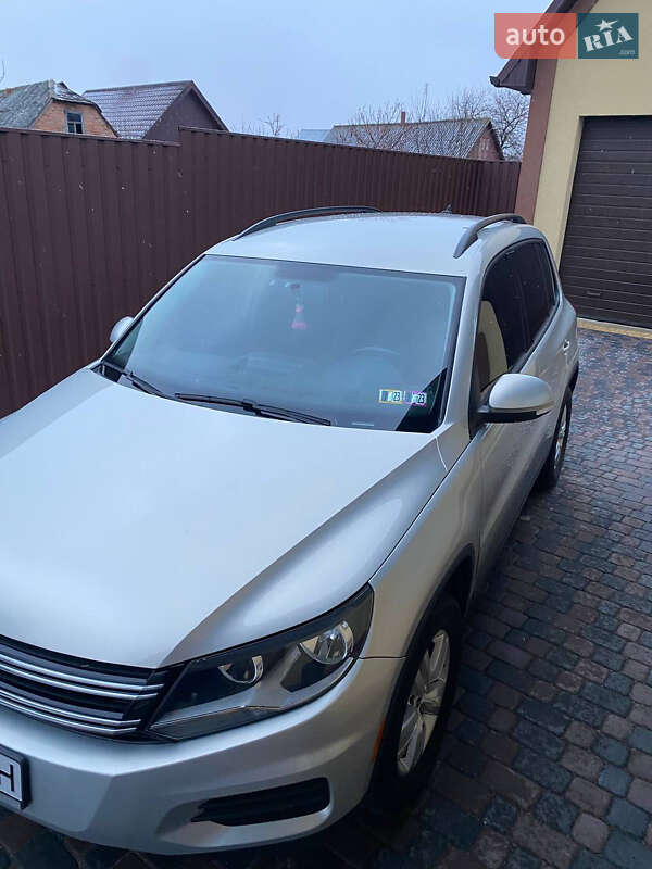 Внедорожник / Кроссовер Volkswagen Tiguan 2015 в Бердичеве