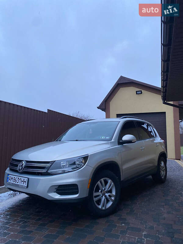 Внедорожник / Кроссовер Volkswagen Tiguan 2015 в Бердичеве