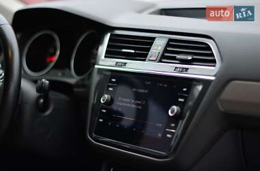 Позашляховик / Кросовер Volkswagen Tiguan 2017 в 