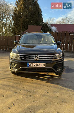 Позашляховик / Кросовер Volkswagen Tiguan 2018 в Івано-Франківську