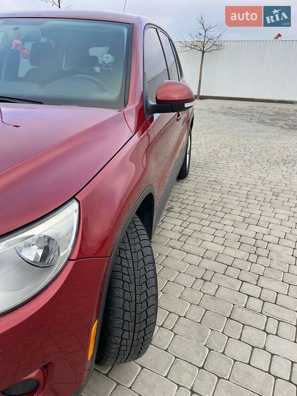 Внедорожник / Кроссовер Volkswagen Tiguan 2011 в Гайсине