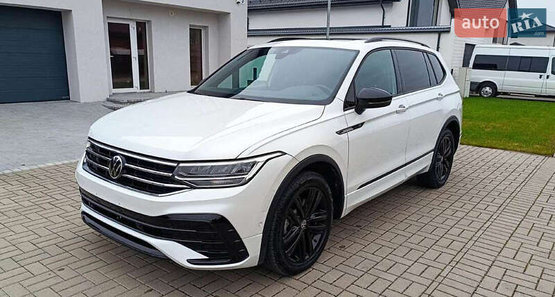 Позашляховик / Кросовер Volkswagen Tiguan 2022 в Києві