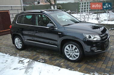 Внедорожник / Кроссовер Volkswagen Tiguan 2012 в Черновцах