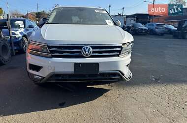 Внедорожник / Кроссовер Volkswagen Tiguan 2018 в Тернополе