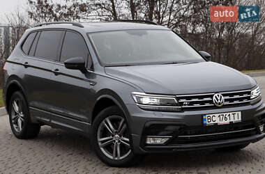 Внедорожник / Кроссовер Volkswagen Tiguan 2017 в Львове