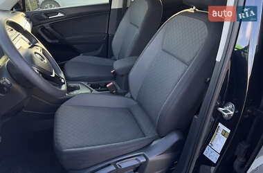 Внедорожник / Кроссовер Volkswagen Tiguan 2019 в 