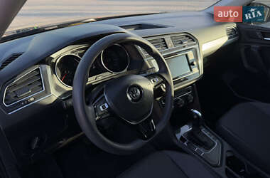 Внедорожник / Кроссовер Volkswagen Tiguan 2019 в 