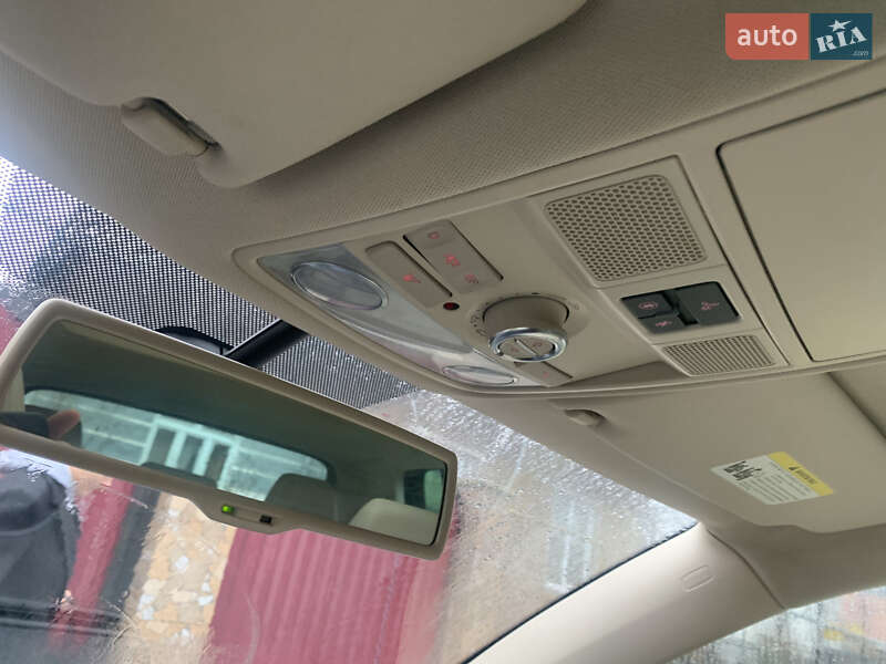 Внедорожник / Кроссовер Volkswagen Tiguan 2012 в Тячеве