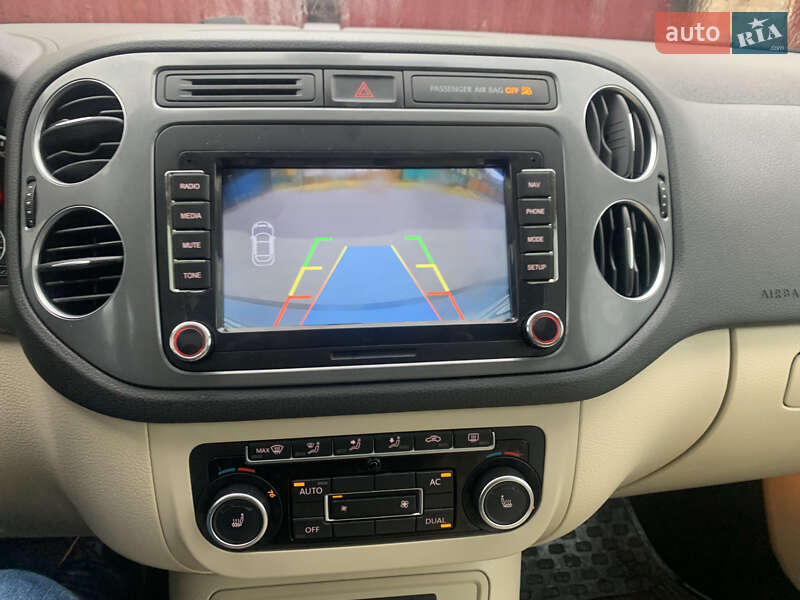 Внедорожник / Кроссовер Volkswagen Tiguan 2012 в Тячеве