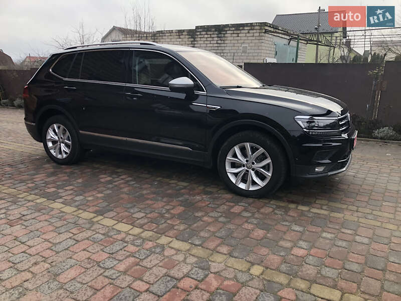 Внедорожник / Кроссовер Volkswagen Tiguan 2018 в Ровно