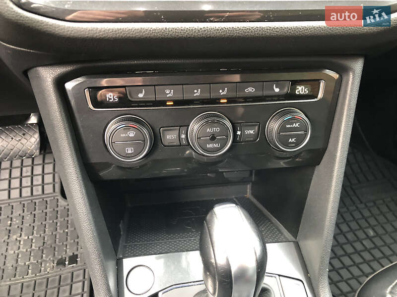 Внедорожник / Кроссовер Volkswagen Tiguan 2018 в Ровно