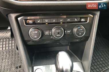 Позашляховик / Кросовер Volkswagen Tiguan 2018 в 