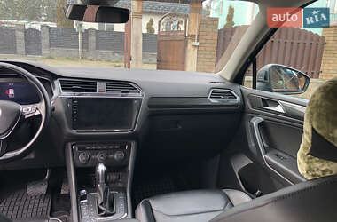 Позашляховик / Кросовер Volkswagen Tiguan 2018 в 