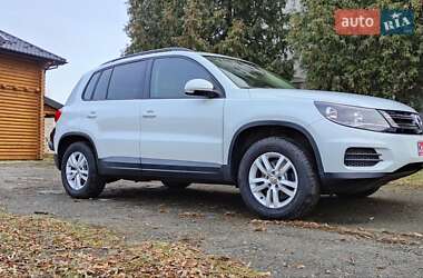 Позашляховик / Кросовер Volkswagen Tiguan 2017 в Дубні