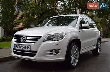 Позашляховик / Кросовер Volkswagen Tiguan 2010 в Новояворівську