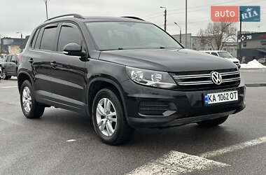 Позашляховик / Кросовер Volkswagen Tiguan 2016 в Києві