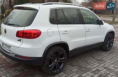 Внедорожник / Кроссовер Volkswagen Tiguan 2015 в Запорожье