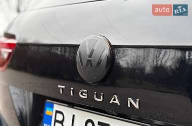 Позашляховик / Кросовер Volkswagen Tiguan 2021 в 