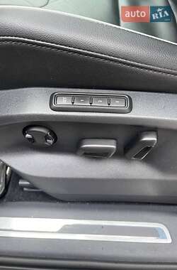 Внедорожник / Кроссовер Volkswagen Tiguan 2018 в 