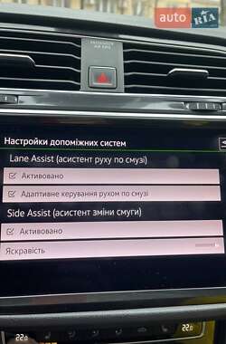 Внедорожник / Кроссовер Volkswagen Tiguan 2018 в 