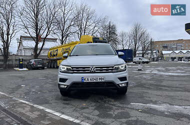 Позашляховик / Кросовер Volkswagen Tiguan 2017 в Києві