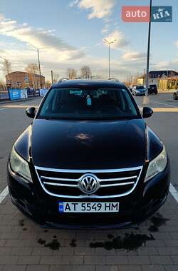 Позашляховик / Кросовер Volkswagen Tiguan 2010 в Бурштині